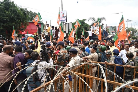 हरमू रोड पर भाजपा-कांग्रेस टकराव, एफआईआर दर्ज