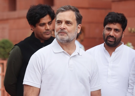 राहुल गांधी: धर्मेंद्र प्रधान को हटाए बिना चर्चा नहीं