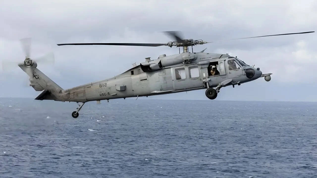 US Army MH60 helicopter crashes in Arabian Sea, crew missing