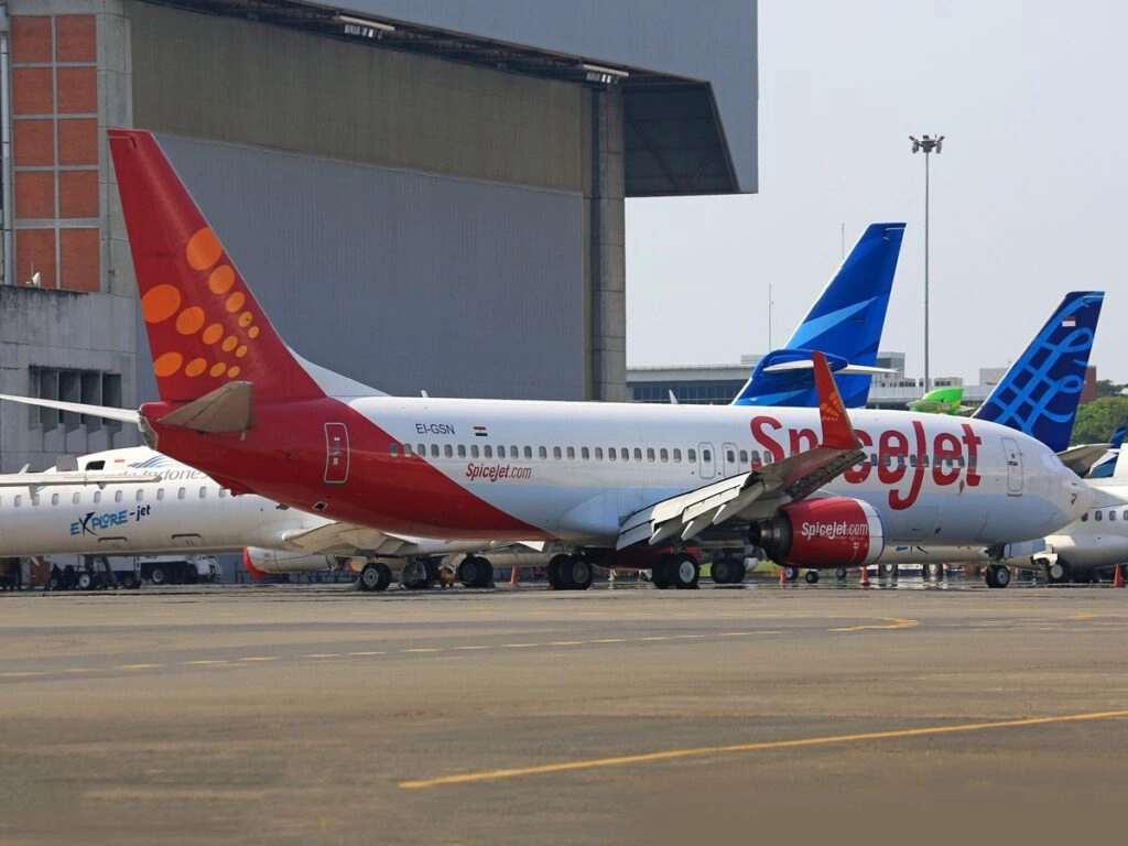 SpiceJet Mumbai-Dubai Flight Grounded Due to Engine Issue