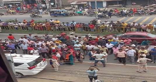 Mahua Moitra's Protest: Black Flags and Eggs in TMC-BJP Clash