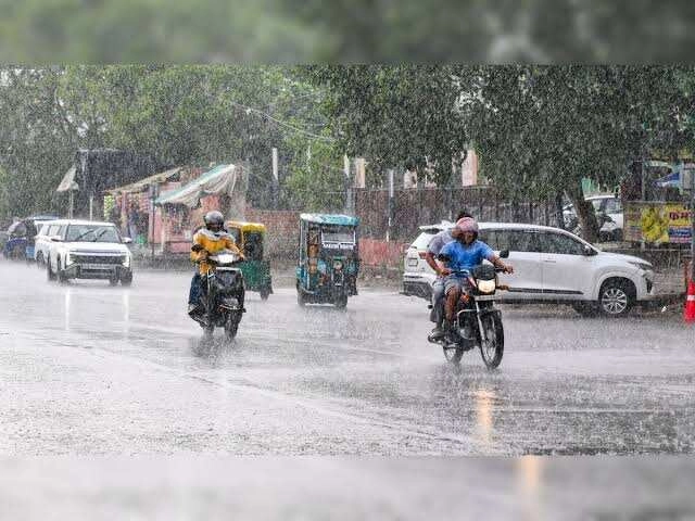 Tomorrow's Weather: Heavy Rain Alert for Delhi-NCR, UP, Bihar, Bengal