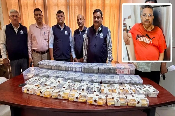 Raid on Retired ARTO's House in UP: Gold, Silver, Cash Seized